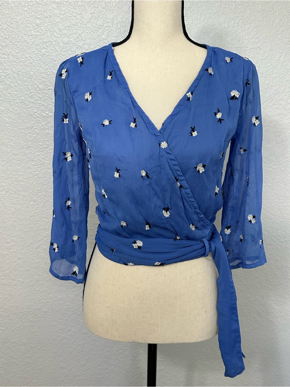 Abercrombie & Fitch Women Micro Floral XS Cropped Top Dainty Fairy Bell Sleeve